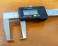 Digitale Schieblehre für Ausseneinstiche 150mm, Einstich 0,9 mm, Backen 40 mm