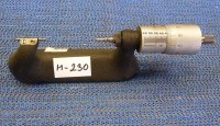 Messschiebermikrometer 25-50 mm mit dünnen Kontakten mit Sockel, M-230