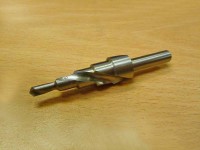 Stufiger Bohrer in Metall 4 -12 mm HSS PROGRIP mit Spiralschlitz